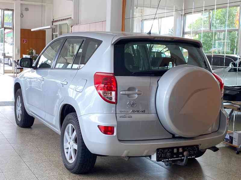 Toyota RAV 4 2.0 VVT-i Sol 4x4 benzín 112kw - foto 2