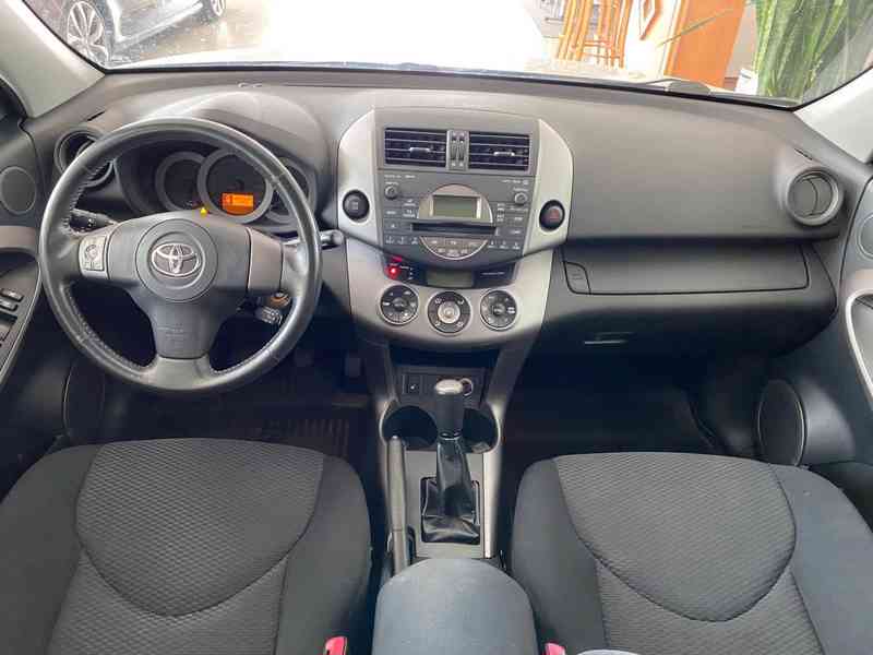 Toyota RAV 4 2.0 VVT-i Sol 4x4 benzín 112kw - foto 6