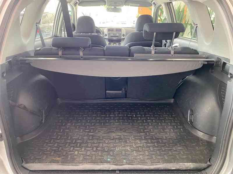 Toyota RAV 4 2.0 VVT-i Sol 4x4 benzín 112kw - foto 10