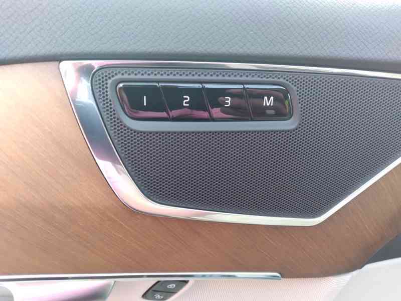VOLVO XC90 D5 AWD INSCRIPTION 2.0 D - foto 45
