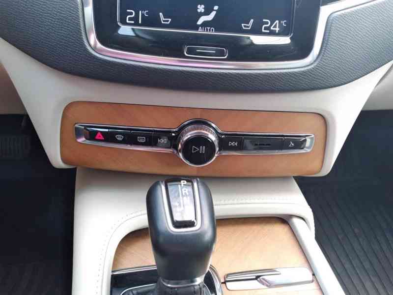 VOLVO XC90 D5 AWD INSCRIPTION 2.0 D - foto 28
