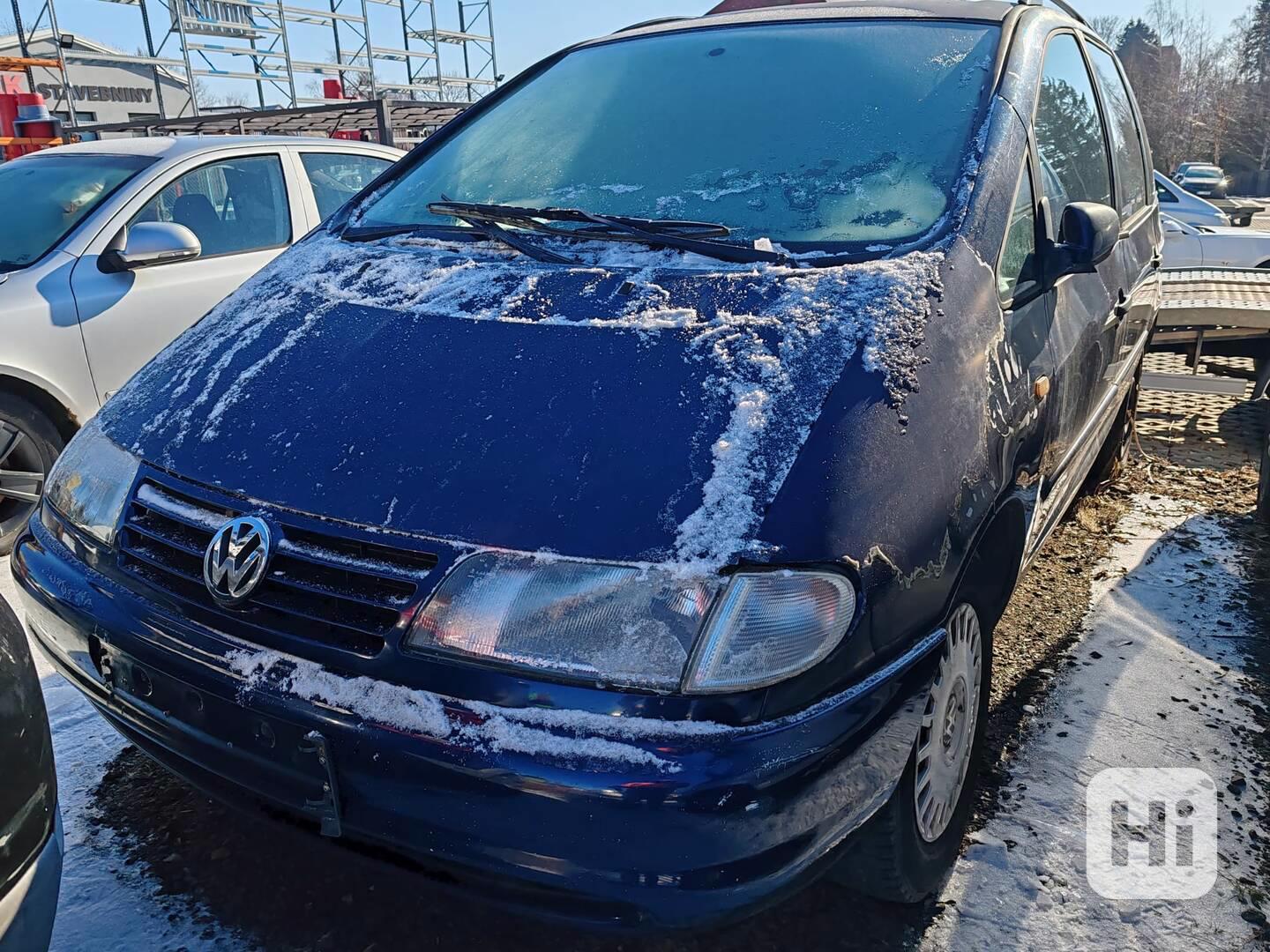 Prodám VW Sharan 1.9Tdi na náhradní díly - foto 1