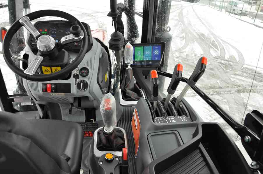 Traktor HANWO HWE 704C. Traktor 75 koni 56kW. - foto 4