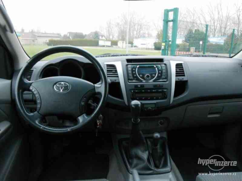 Toyota HiLux 4x4 Double Cab Life 3,0 nafta 126kw - foto 15
