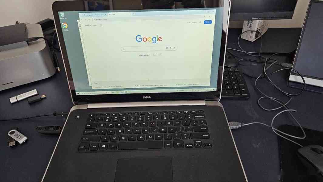 Dell xps 15.6 lcd 4k touch16gb, 500gb ssd, nova baterie - foto 2