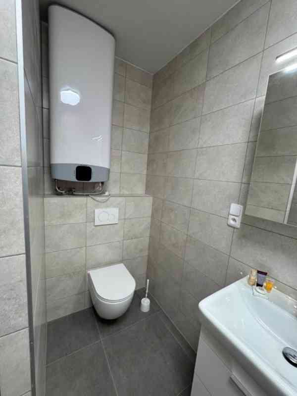 PRONÁJEM NOVĚ VYBUDOVANÉHO BYTU 2+KK, ROSTĚNICE - foto 7