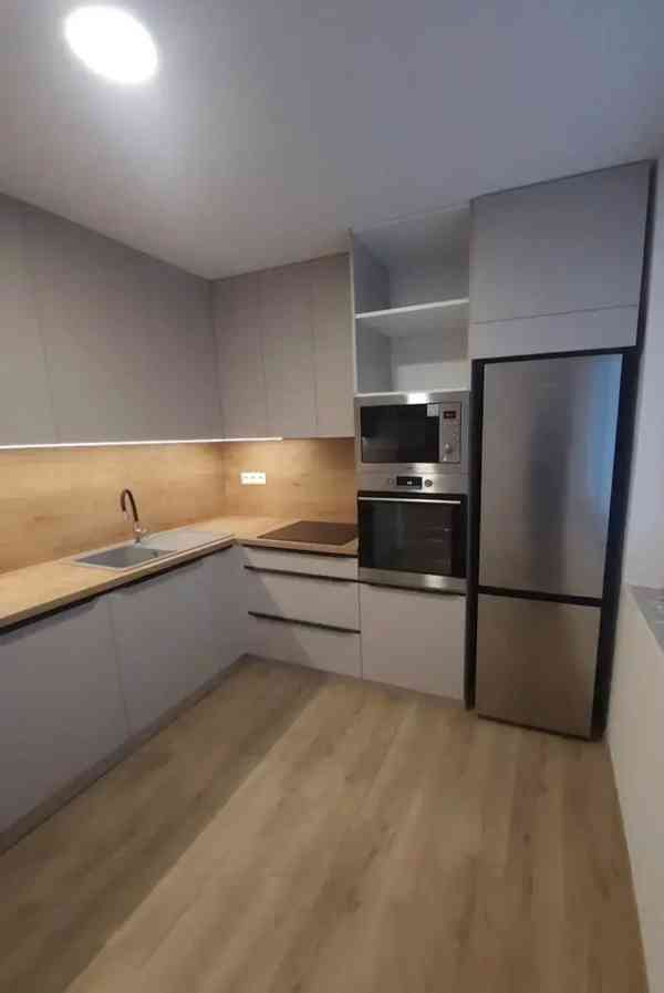 Pronájem bytu 2+kk 57 m² - foto 2