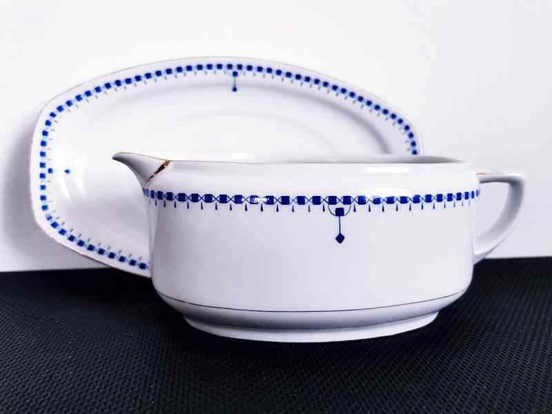 Bílý porcelánový omáčník - foto 2