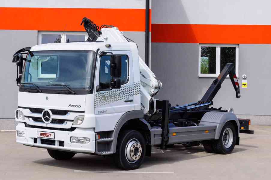MERCEDES ATEGO 1224 HÁKOVÝ NOSIČ KONTEJNERŮ HYDRAULICKÁ RUKA - foto 76