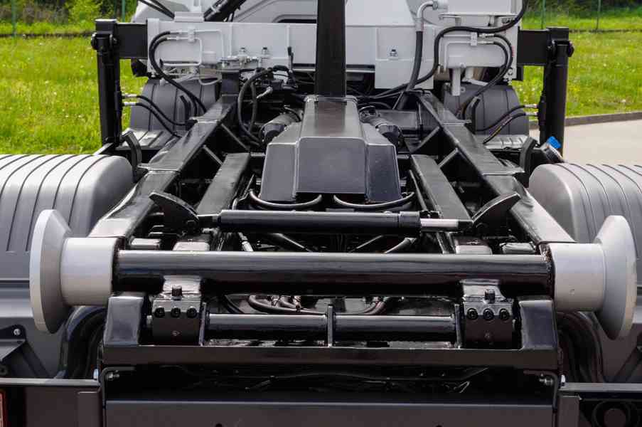 MERCEDES ATEGO 1224 HÁKOVÝ NOSIČ KONTEJNERŮ HYDRAULICKÁ RUKA - foto 20