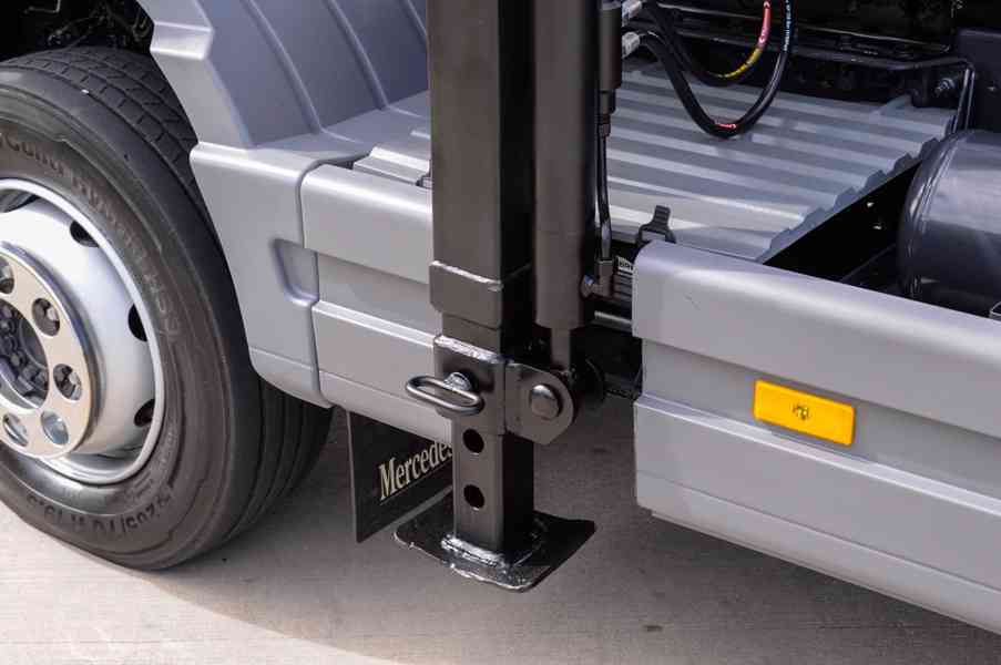 MERCEDES ATEGO 1224 HÁKOVÝ NOSIČ KONTEJNERŮ HYDRAULICKÁ RUKA - foto 29