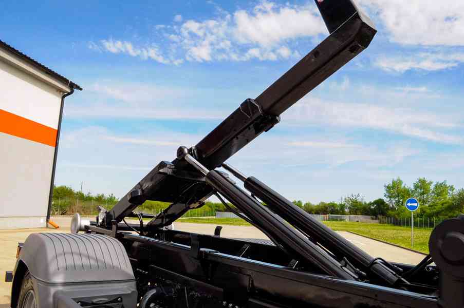 MERCEDES ATEGO 1224 HÁKOVÝ NOSIČ KONTEJNERŮ HYDRAULICKÁ RUKA - foto 67