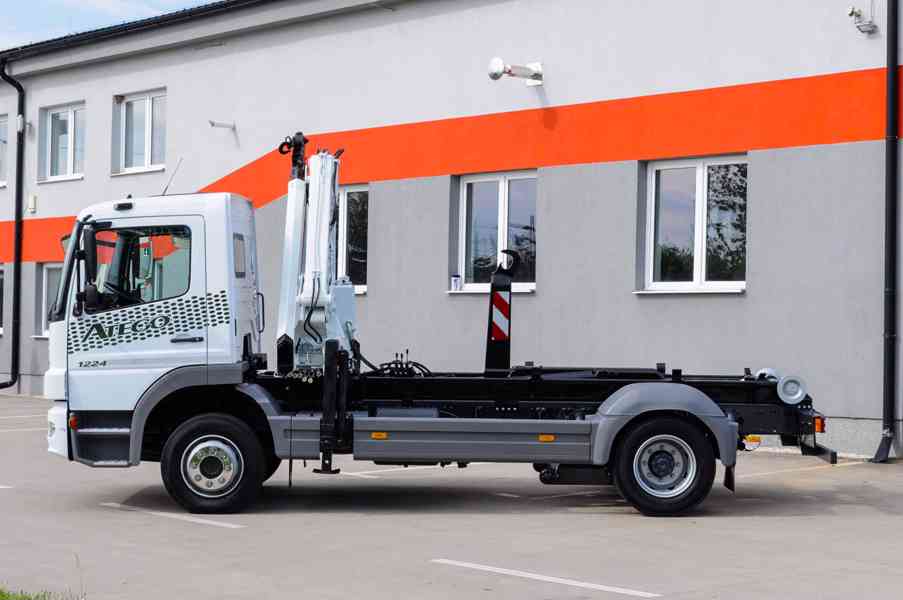 MERCEDES ATEGO 1224 HÁKOVÝ NOSIČ KONTEJNERŮ HYDRAULICKÁ RUKA - foto 4