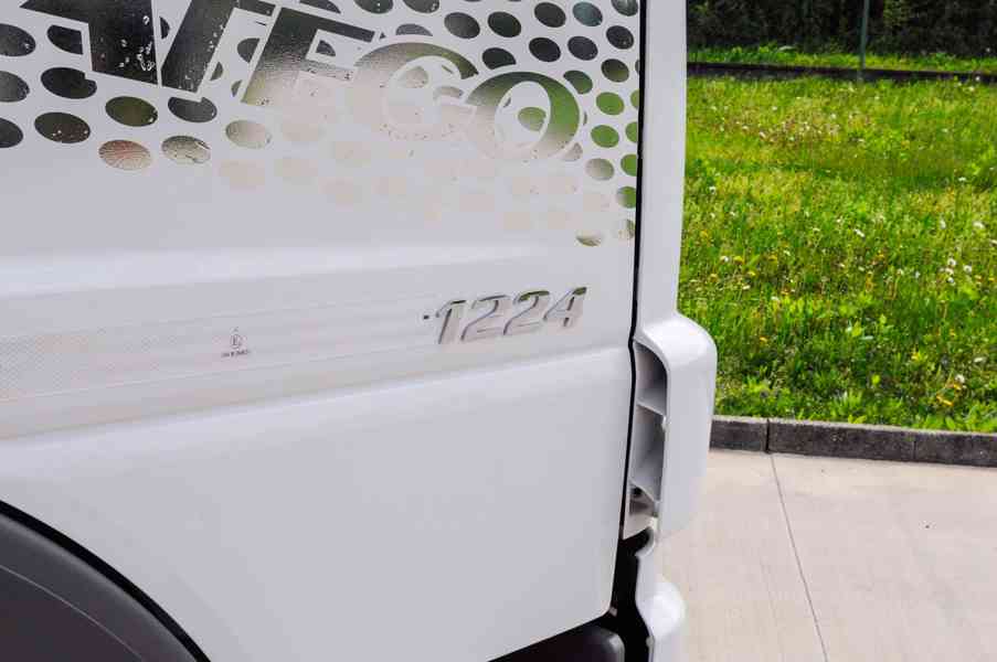 MERCEDES ATEGO 1224 HÁKOVÝ NOSIČ KONTEJNERŮ HYDRAULICKÁ RUKA - foto 8