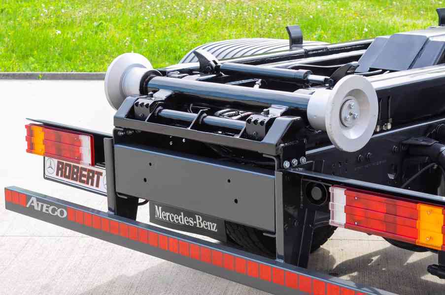 MERCEDES ATEGO 1224 HÁKOVÝ NOSIČ KONTEJNERŮ HYDRAULICKÁ RUKA - foto 19