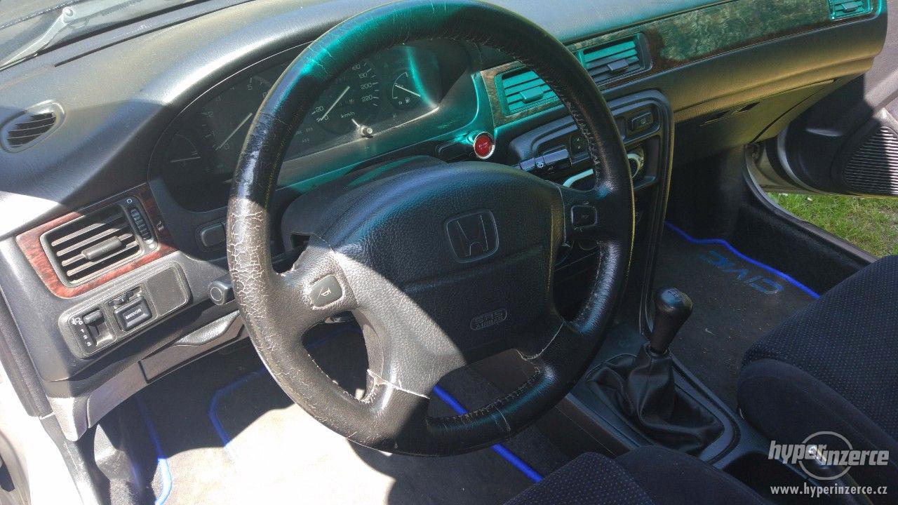 Honda Civic 1.5 V-TEC-e - foto 1