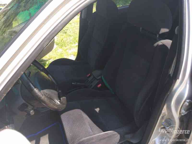 Honda Civic 1.5 V-TEC-e - foto 2