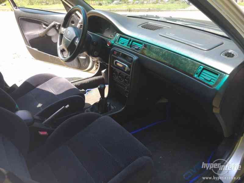 Honda Civic 1.5 V-TEC-e - foto 3