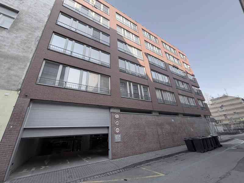 PRODEJ GARÁŽOVÉHO STÁNÍ V CENTU BRNA U HLAVNÍHO NÁDRAŽÍ - foto 9