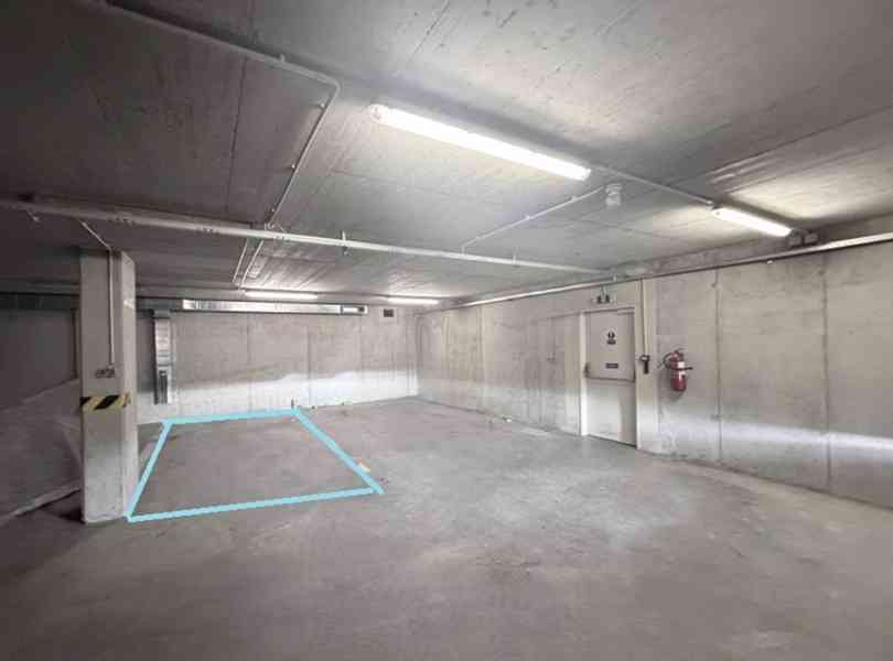 PRODEJ GARÁŽOVÉHO STÁNÍ V CENTU BRNA U HLAVNÍHO NÁDRAŽÍ - foto 5