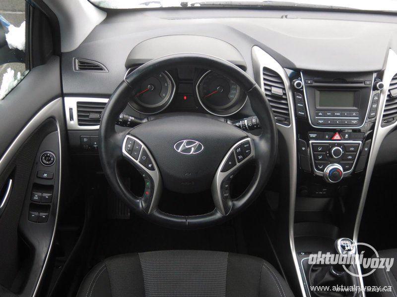 Hyundai i30 1.6, nafta,  2015 - foto 3