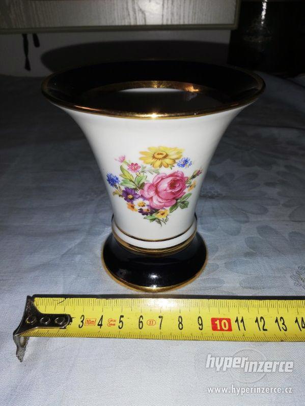 Váza s květinama a zlatým lemováním - ROYAL DUX - foto 1