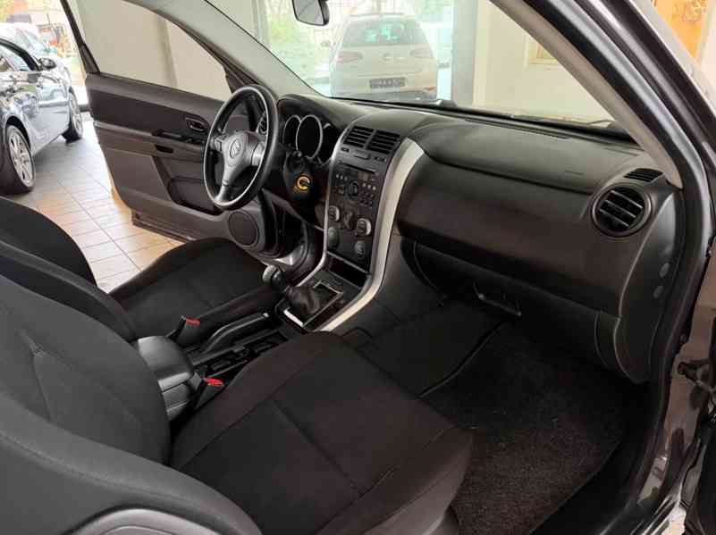 Suzuki Grand Vitara 1.6i 4X4 benzín 78kw - foto 17