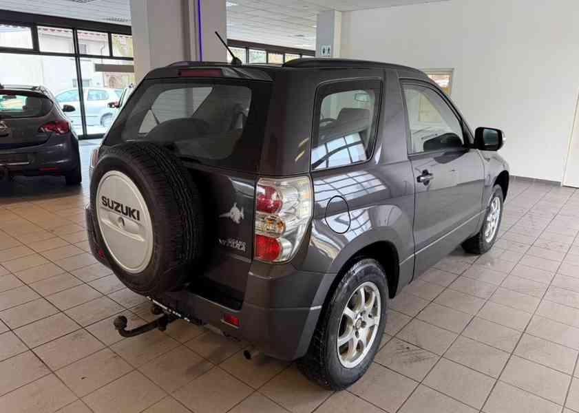 Suzuki Grand Vitara 1.6i 4X4 benzín 78kw - foto 9