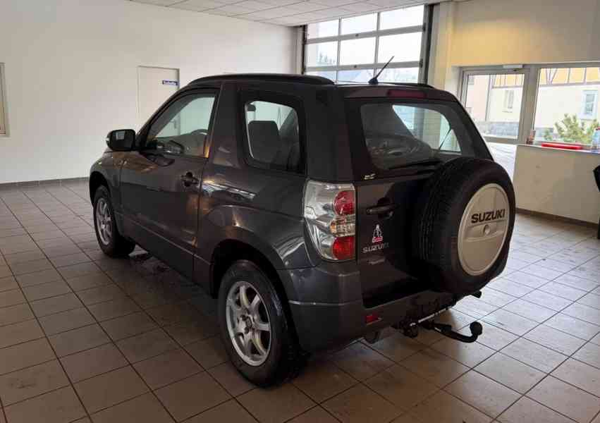 Suzuki Grand Vitara 1.6i 4X4 benzín 78kw - foto 7