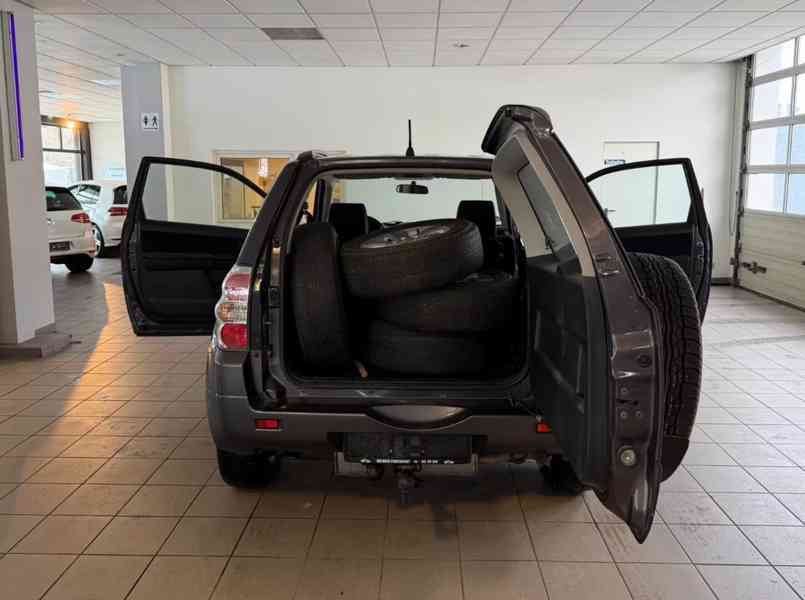 Suzuki Grand Vitara 1.6i 4X4 benzín 78kw - foto 16