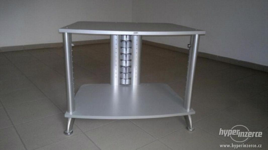 Víceúčelový stolek v perfektním stavu - foto 3