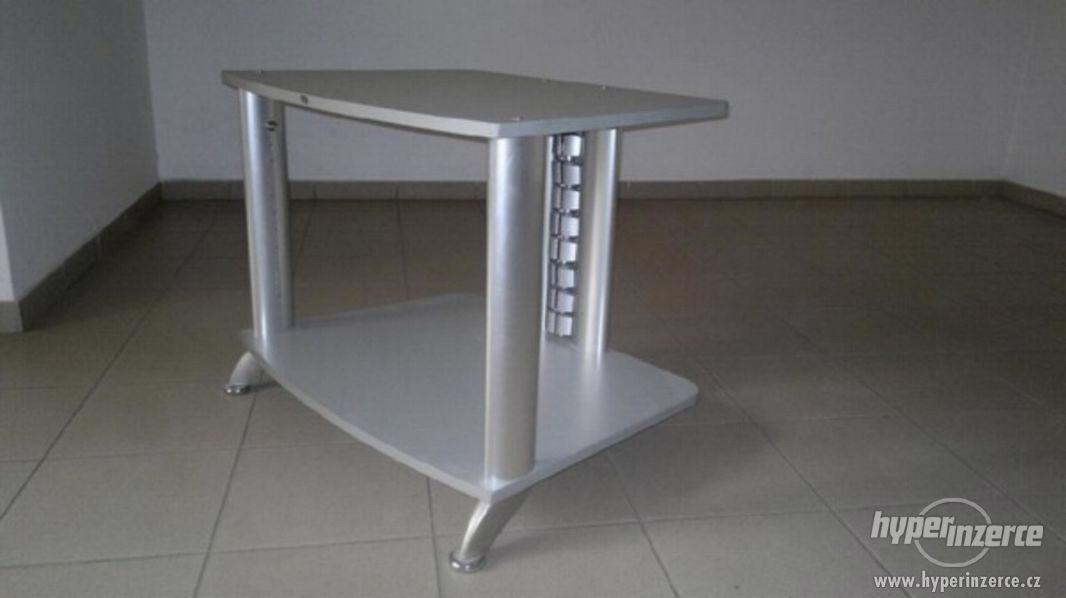 Víceúčelový stolek v perfektním stavu - foto 4