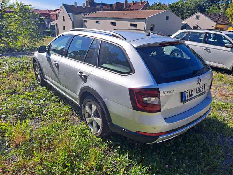Škoda Octavia kombi 2.0 TSI 4x4 - foto 4