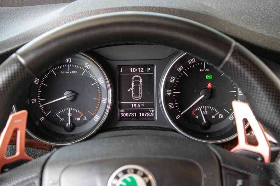 Škoda Superb Combi 3.6 FSI V6 4x4 Elegance DSG - foto 15