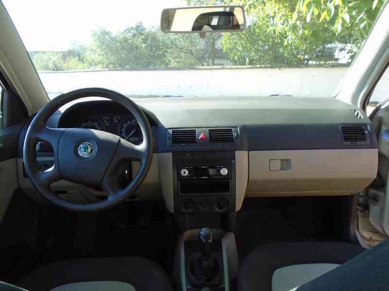 Škoda Fabia Combi 1.2 HTP 47kW klima 196tis garážované 2005 - foto 10