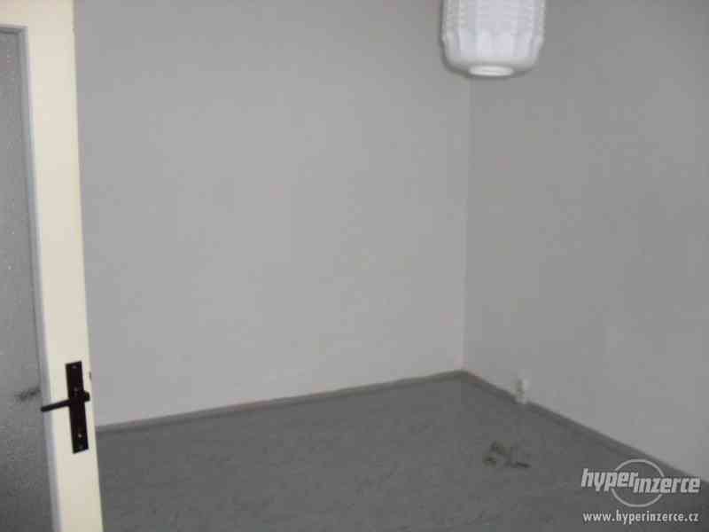 Byt 3+1 s lodžií a garáží, Kolinec u Sušice, okr. KT - foto 13