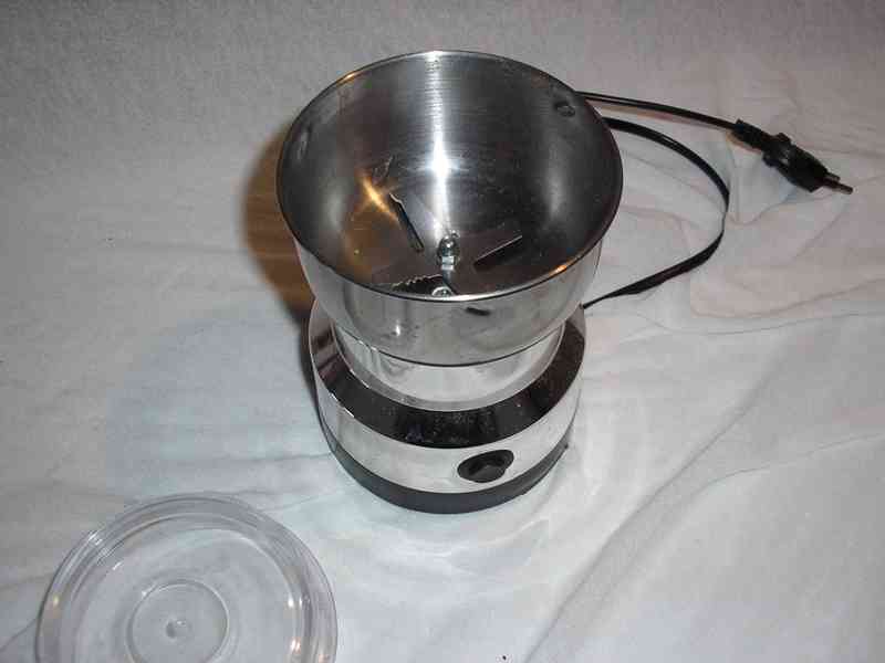 Mlýnek na kávu a koření - foto 2