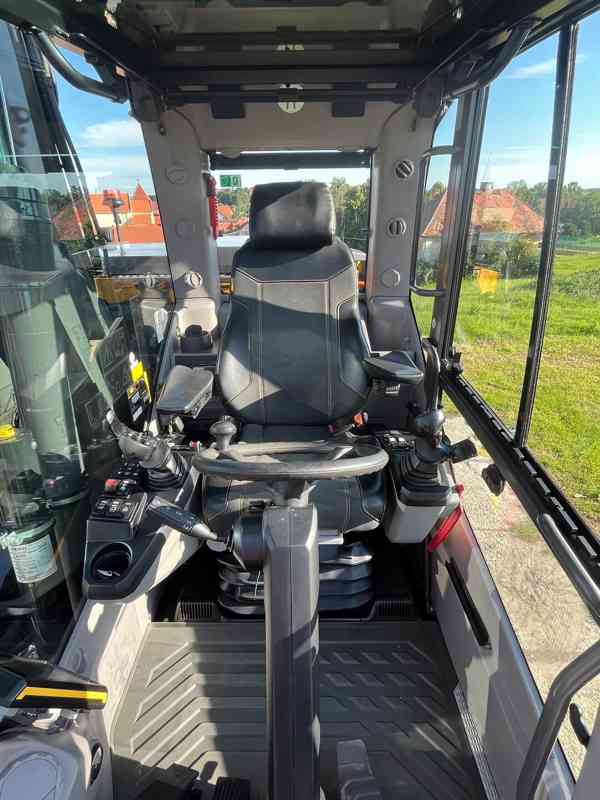 Kolové rypadlo Volvo EWR150E (Možnost leasingu) - foto 7