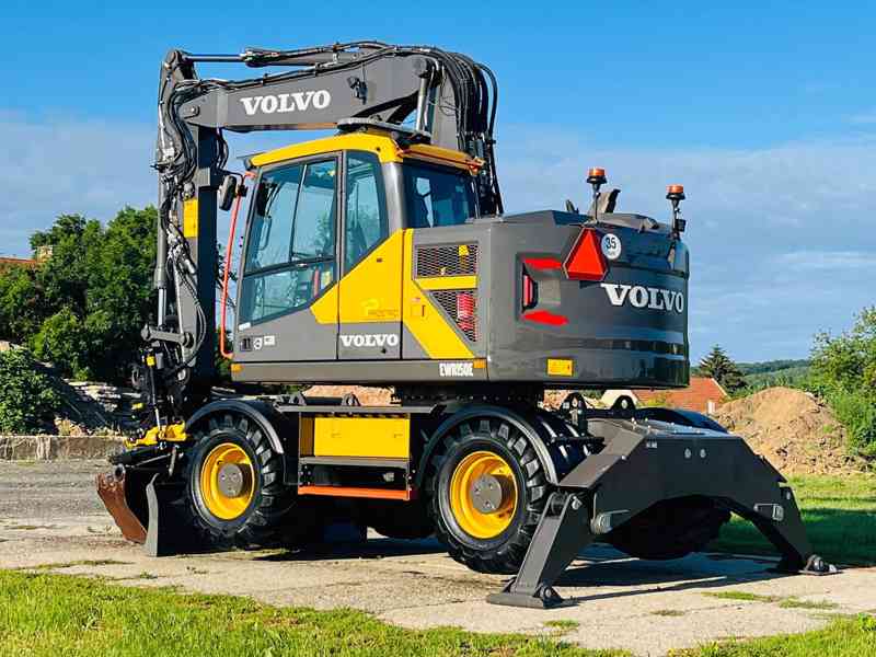 Kolové rypadlo Volvo EWR150E (Možnost leasingu) - foto 3