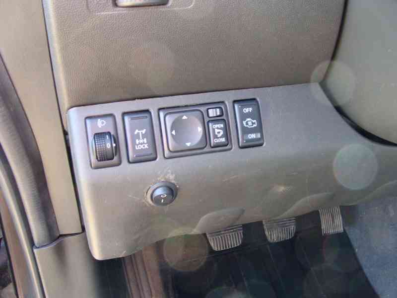 Nissan Navara 2.5 dCi 4x4 Doub 2010 webasto - foto 13