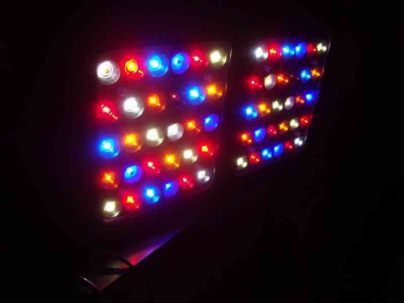 Viparspectra V300 Reflector LED Grow Light (140W) funkční - foto 18