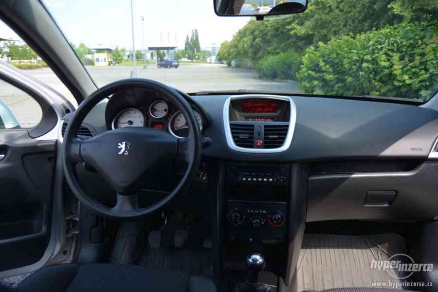 Peugeot 207 - foto 10