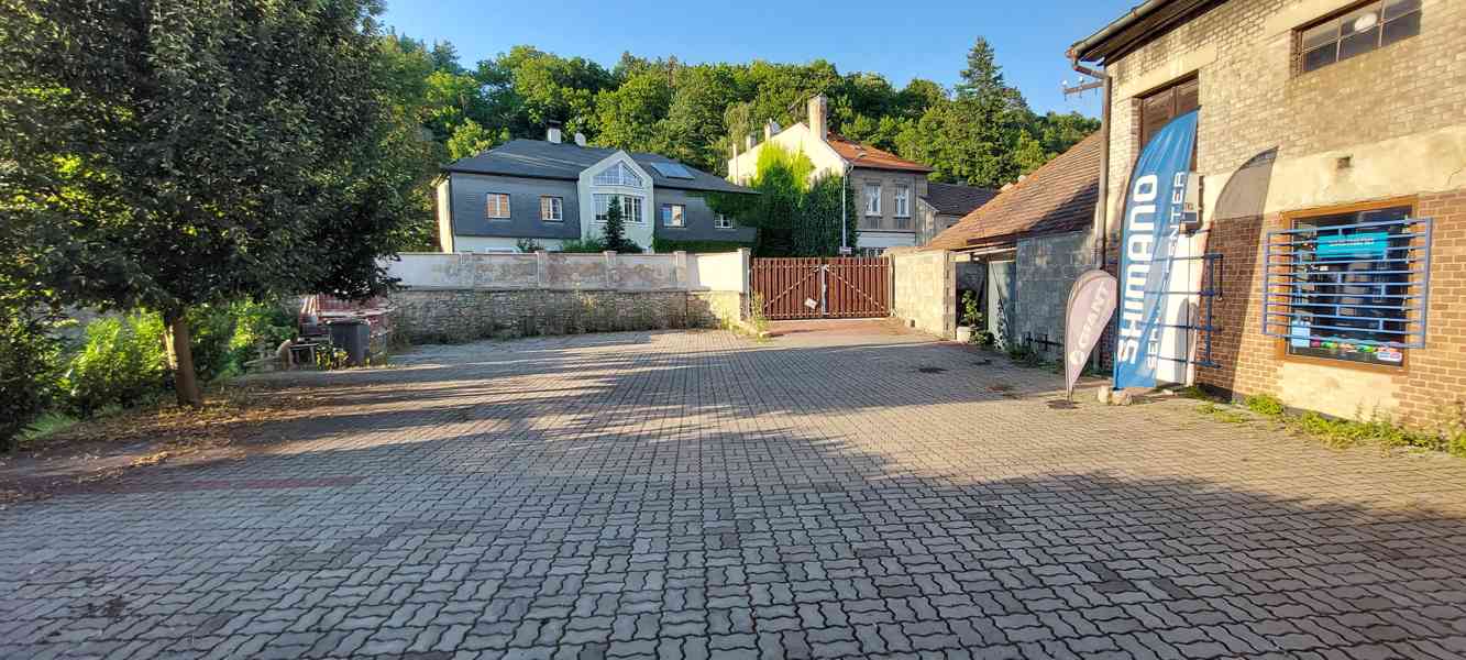 Pronájem nebytového prostoru, 140 m², parkování - foto 5