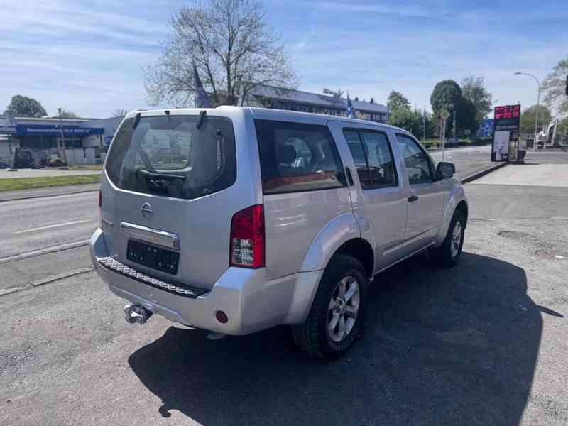 Nissan Pathfinder 2.5 dCi LE 140kw - foto 10