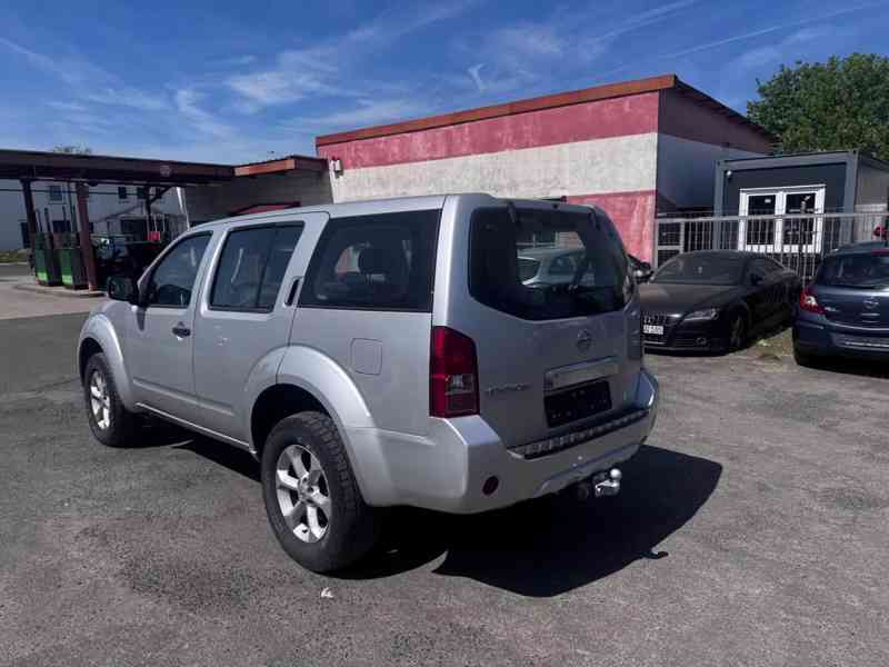 Nissan Pathfinder 2.5 dCi LE 140kw - foto 6