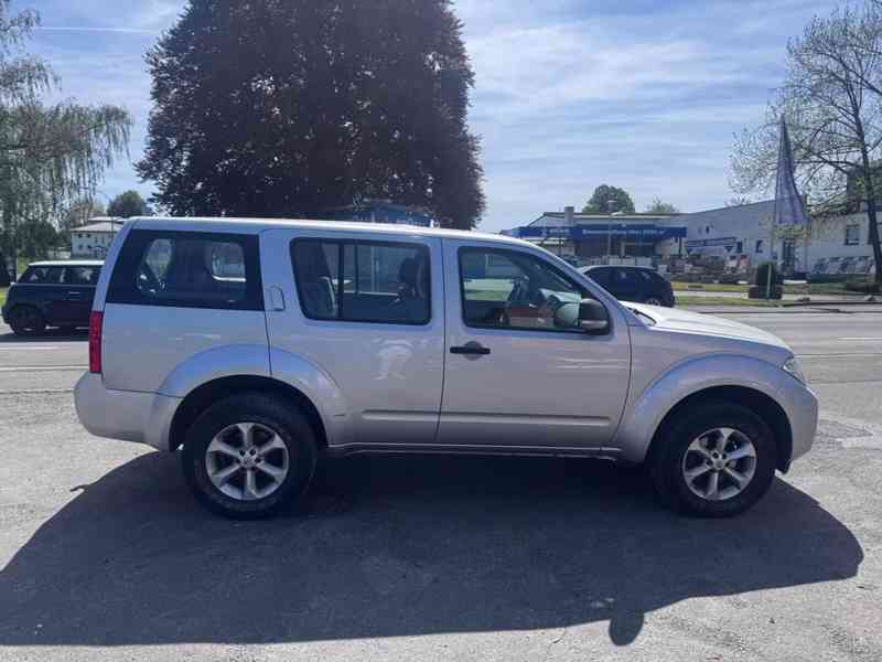 Nissan Pathfinder 2.5 dCi LE 140kw - foto 9