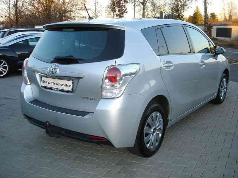 Toyota Verso 1.8i Edition-S+ benzín 108kw - foto 4