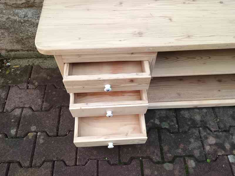 starý botník se šuplaty - foto 4