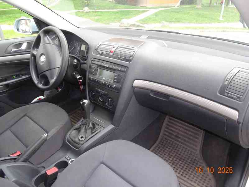 Prodám auto Škoda Octavia 2 1,9 TDI, 77 KW - foto 8