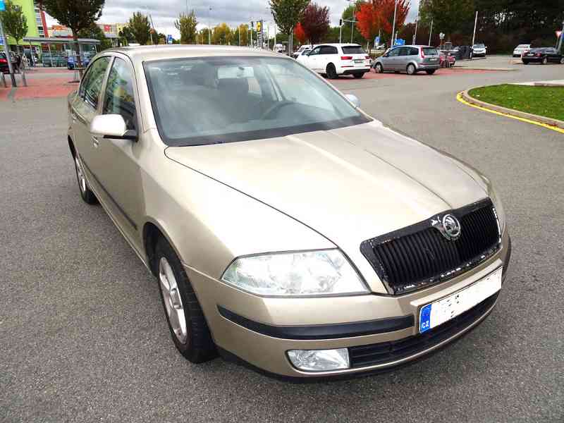 Prodám auto Škoda Octavia 2 1,9 TDI, 77 KW - foto 5